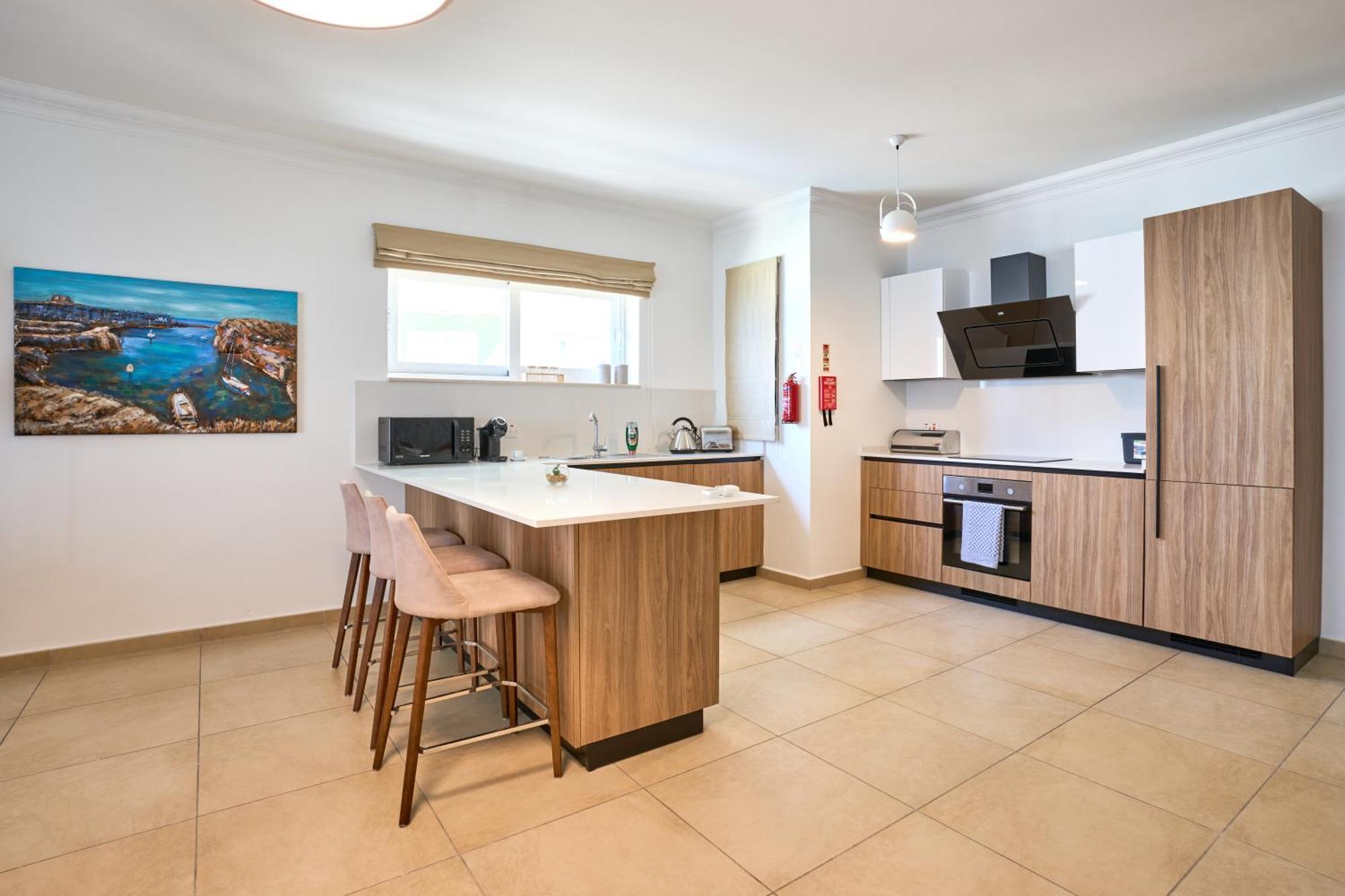 Stunning 3-Bedroom Seaview Retreat In Fort Cambridge Sliema Dış mekan fotoğraf
